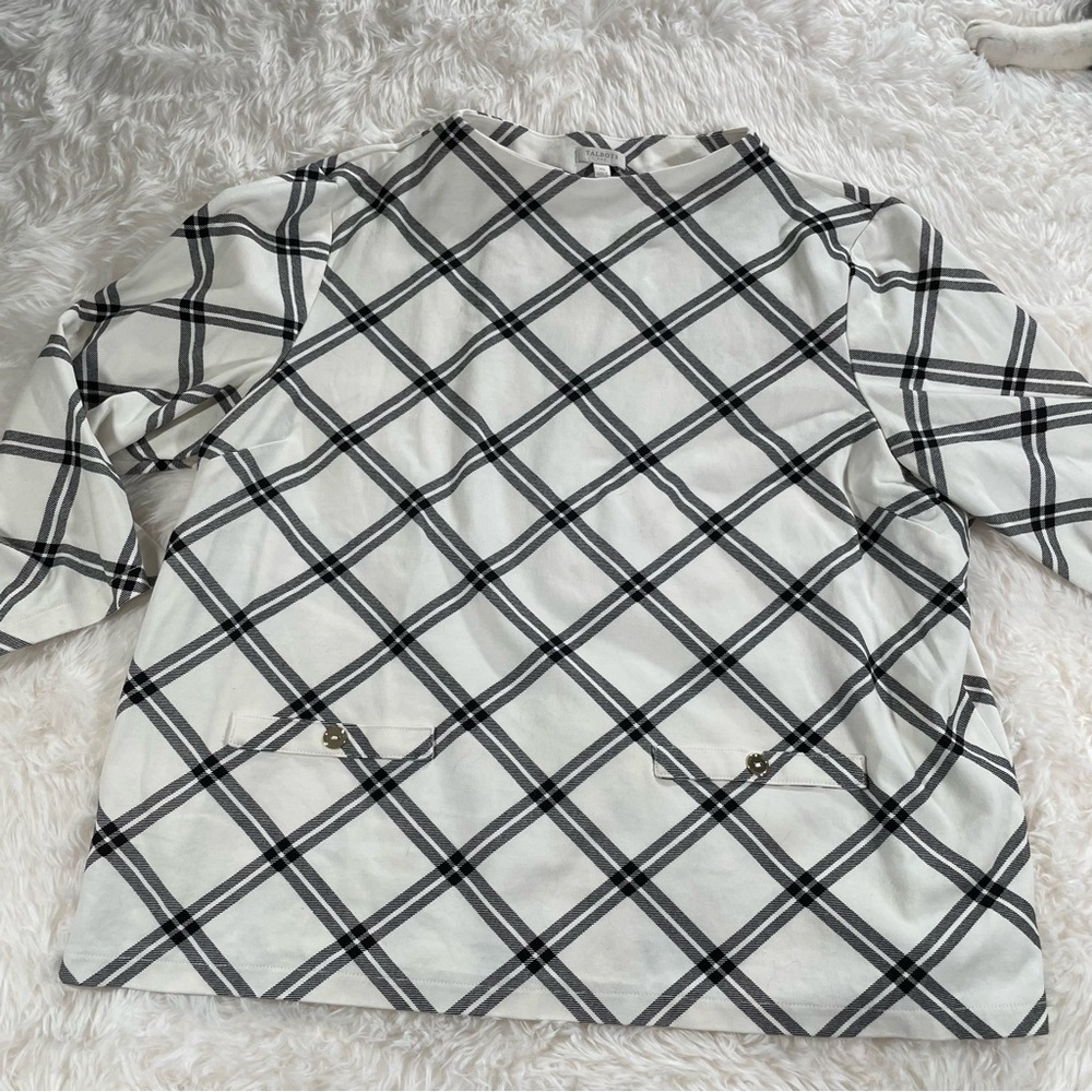 Plaid 3/4 Sleeve crowl neck Top - worn once